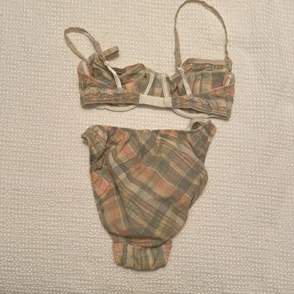 Vintage Victoria’s Secret Gold Tag cotton plaid bra and panty set.  Size 36C & L - Picture 2 of 7
